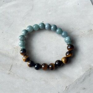 Blue water jade and Tiger's Eye Bead bracelet